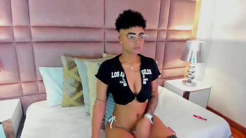  lucia wallace  online show from October 4, 4:51 am