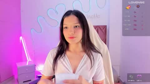 lucibunny__1 online show from February 2, 9:58 pm