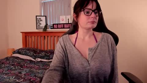 Snapshot of luciewintersuk chatting on January 30, 9:04 am Lucie Winters online show from January 30, 9:04 am