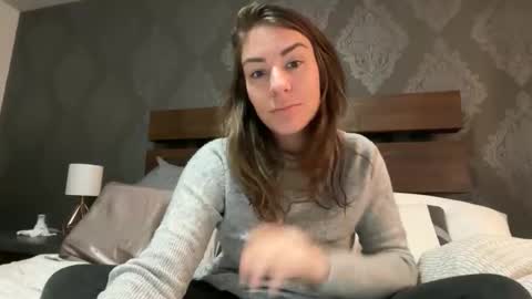 April online show from November 3, 8:24 pm