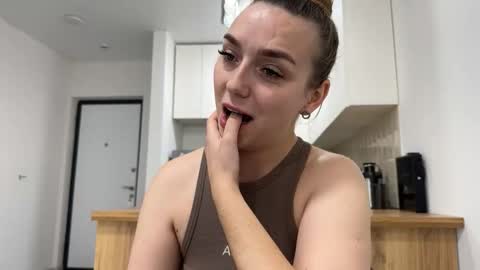 lucky_foryou_baby online show from November 25, 12:40 pm