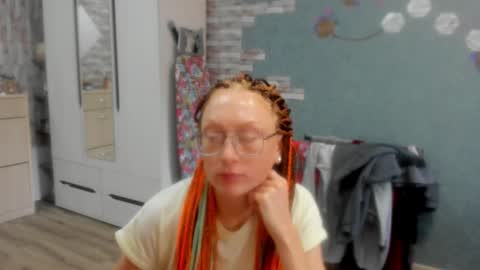 lucky_licky20 online show from October 26, 3:02 am