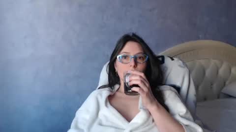 luckylinda23 online show from March 7, 11:51 am