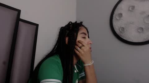   online show from December 5, 5:29 am