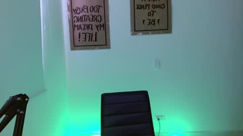 Snapshot of lucy_collins_g chatting on January 7, 4:59 pm Lucy online show from January 7, 4:59 pm