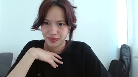 Snapshot of lucy_collins_g chatting on February 28, 1:25 pm Lucy online show from February 28, 1:25 pm