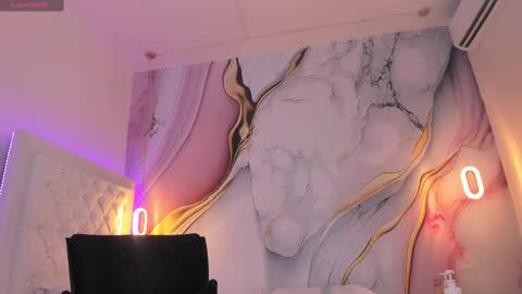 Lucy online show from November 11, 12:57 pm