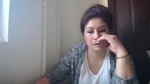 lucybylucy online show from November 3, 7:45 am