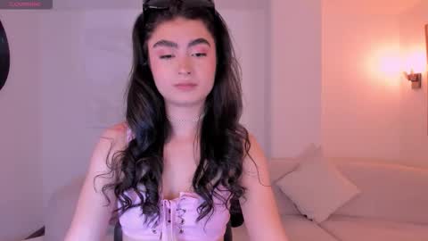 Snapshot of lucyweiss_ chatting on October 23, 8:59 pm Lucy online show from October 23, 8:59 pm