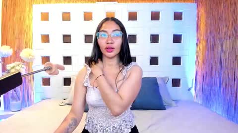 Lucy Liiu online show from February 21, 8:31 pm