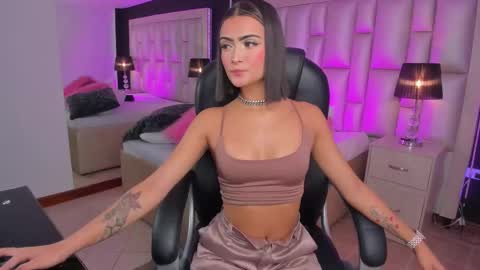 Luisa  online show from January 12, 3:28 pm