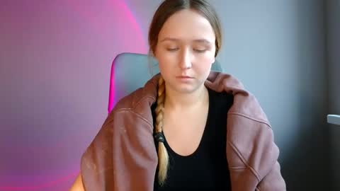 Lulu Baby18 online show from December 19, 12:41 pm