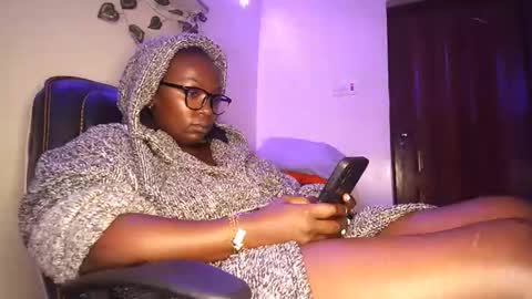 lulu_sparks1 online show from November 30, 9:35 am