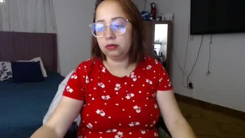 Snapshot of lumi_84 chatting on January 28, 12:36 am LUMI online show from January 28, 12:36 am