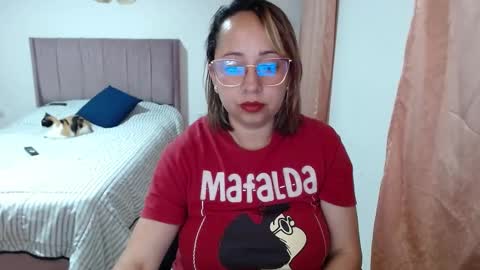 Snapshot of lumi_84 chatting on September 21, 1:26 am LUMI online show from September 21, 1:26 am