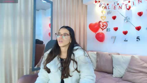 Luna And Titan  online show from February 18, 3:38 am