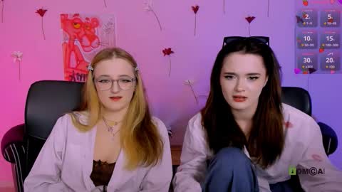 luna_berryy online show from March 28, 9:57 pm