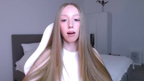 Luna online show from January 10, 9:30 pm