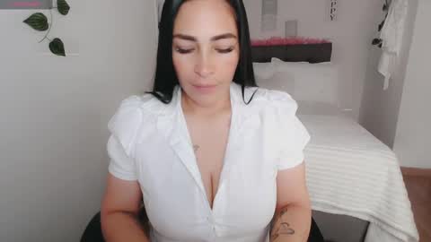 Snapshot of luna_lgomez chatting on September 12, 12:01 pm luna online show from September 12, 12:01 pm