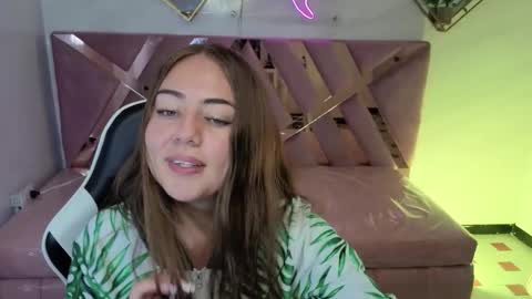 Live 1000pm 600am COLOMBIAN HOUR online show from November 20, 3:29 am