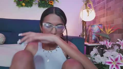 luna_valen online show from February 26, 5:06 am