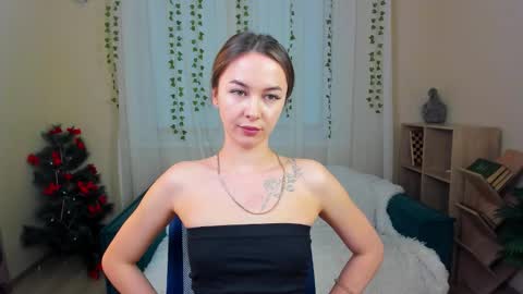 lunadairy1_ online show from January 14, 11:26 am