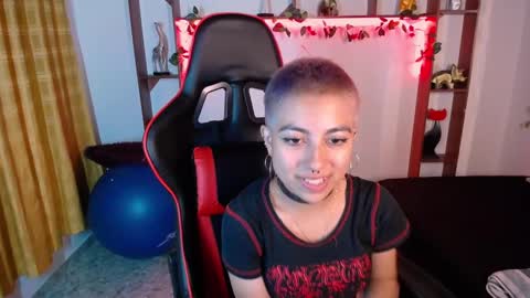 lunarichy online show from November 5, 8:36 pm