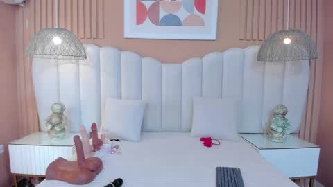 lunasoft_ online show from February 28, 10:25 am