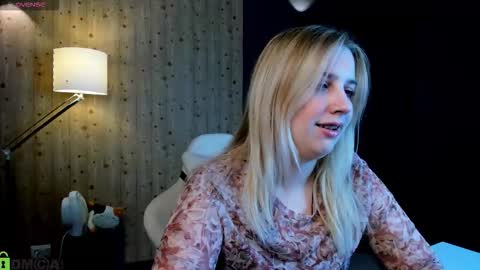 LunasShine online show from December 4, 4:15 am