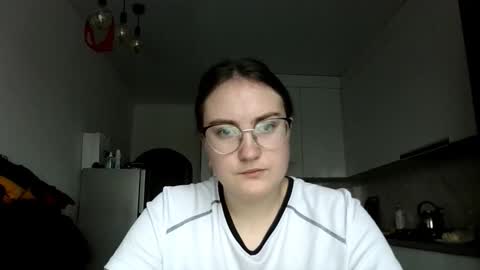 lunavelvet3 online show from December 3, 11:56 am