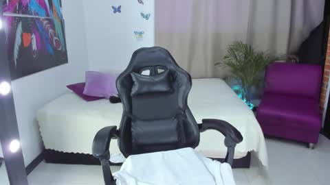 LunoxLili online show from November 29, 3:54 am