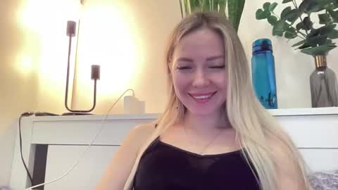 lusiluv online show from February 5, 8:12 pm