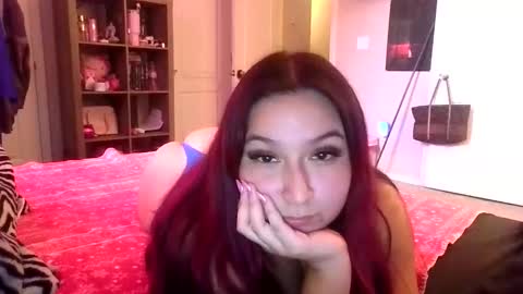 luvvespie online show from November 5, 9:53 pm