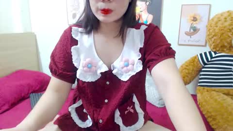 Snapshot of ly_ly2005 chatting on October 22, 12:43 pm im mai online show from October 22, 12:43 pm