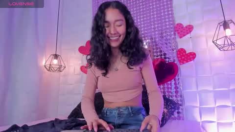 Lyhana Lee online show from February 13, 2:31 pm