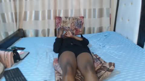 Snapshot of lyiajee chatting on September 17, 8:01 am lyiajee online show from September 17, 8:01 am