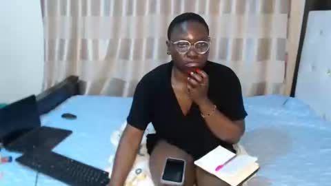 Snapshot of lyiajee chatting on September 21, 7:18 am lyiajee online show from September 21, 7:18 am