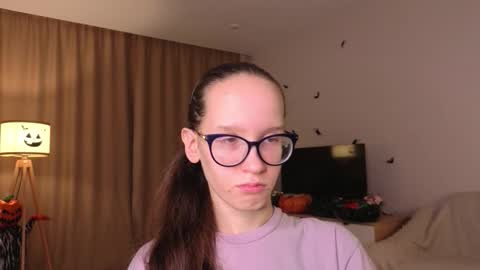 Sara online show from November 12, 4:16 pm