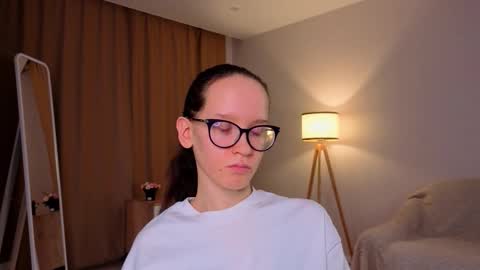 Sara online show from February 1, 7:12 pm