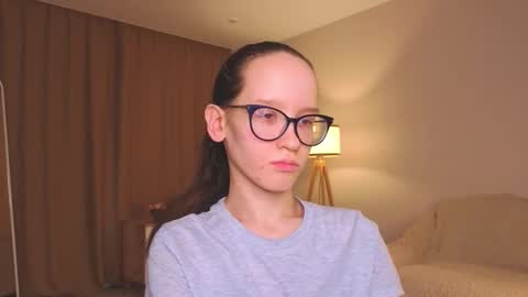 Sara online show from December 13, 8:37 pm