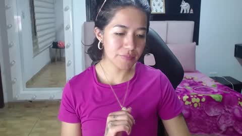 lynn_turner_ online show from February 7, 8:02 pm