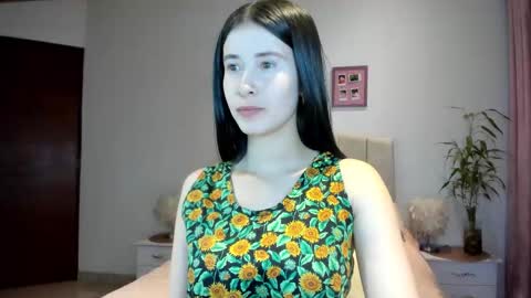 Macarena online show from November 25, 3:31 am