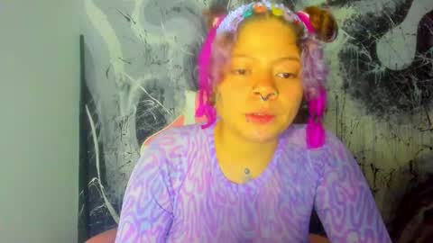 Snapshot of madam_sativa chatting on October 7, 10:14 pm di online show from October 7, 10:14 pm