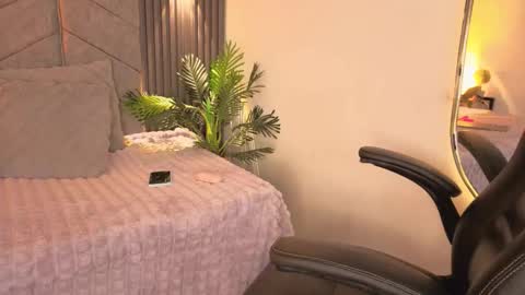 maddy online show from October 31, 12:09 pm