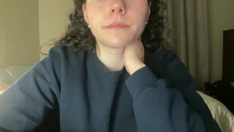 maddyhasyummypussy online show from December 15, 1:55 am