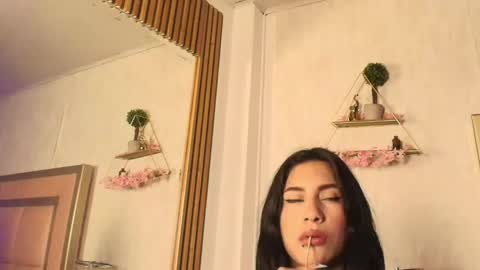 madhison_5 online show from March 2, 12:23 pm