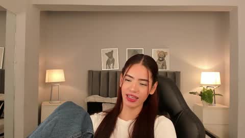 Madie  online show from March 12, 11:09 am