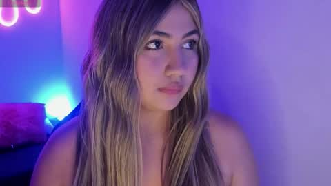 Madisson Smith  online show from December 4, 10:39 am