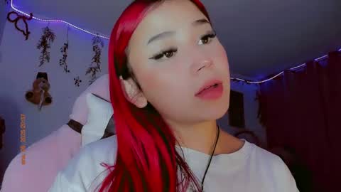 Snapshot of madison_x17 chatting on January 27, 1:37 am madso x17 online show from January 27, 1:37 am
