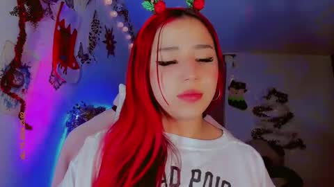 Snapshot of madison_x17 chatting on December 16, 4:02 am madso x17 online show from December 16, 4:02 am